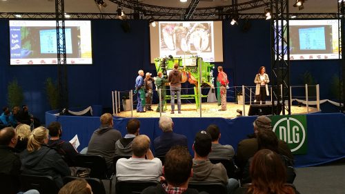picture-eurotier-2016-demonstration-of-recording-of-claw-disorders picture-eurotier-2016-demonstration-of-recording-of-claw-disorders